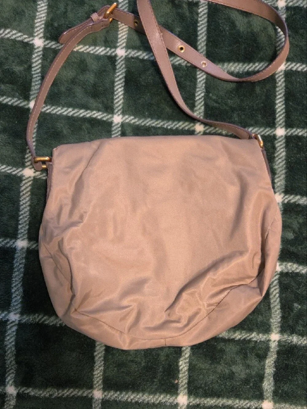 Marc By Marc Jacobs New York Taupe Crossbody Shoulder Bag Gold Hardware